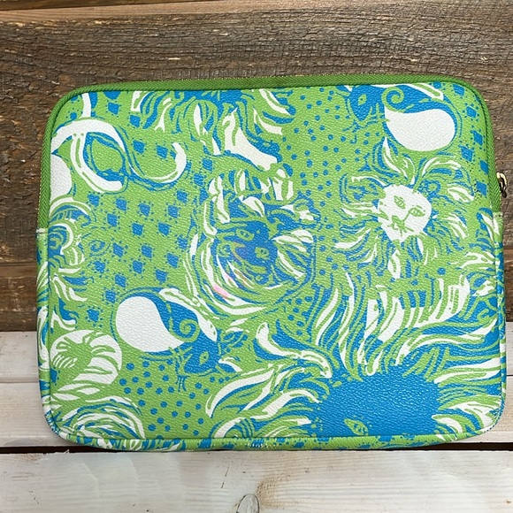Lilly Pulitzer Roar of the Jungle Limeade Soft Tech/Tablet Case - Picture 4 of 8